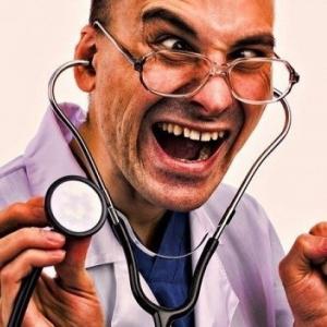 Этих врачей нельзя допускать к пациентам
