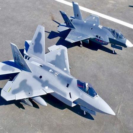 F-22  F-35 –   