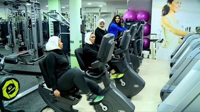 Открывай, неверный! Тебе доставка!