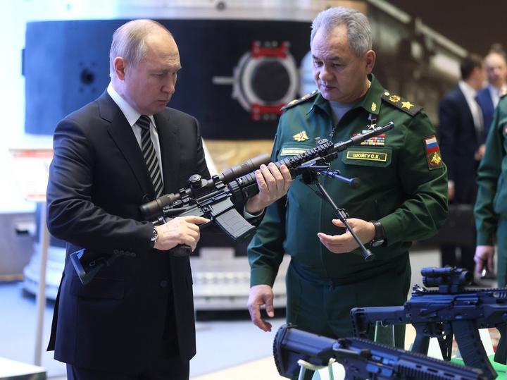 БОН Долгая украинская игра Путина: почему Кремль уверен, что будет смеяться последним