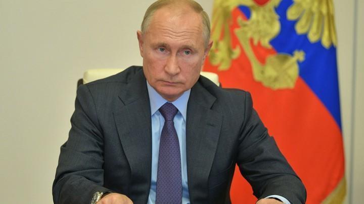 Путин рассказал, как Россия чуть не повторила судьбу Украины: «Или будем сильными, или никакими»