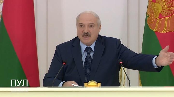 Лукашенко рассказал, как спас Тихановскую и она плакала у него на шее от счастья