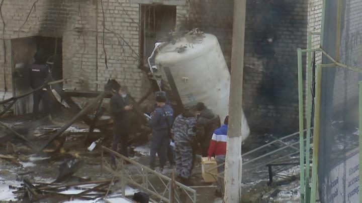 Взрыв в ковидном центре Челябинска: больных выносили на руках