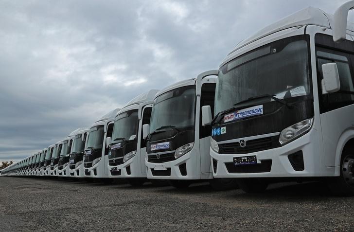 В Крым приехало больше 400 новых автобусов