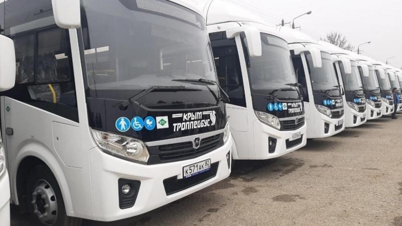 В Керчь прибыли 50 новых автобусов среднего класса ПАЗ