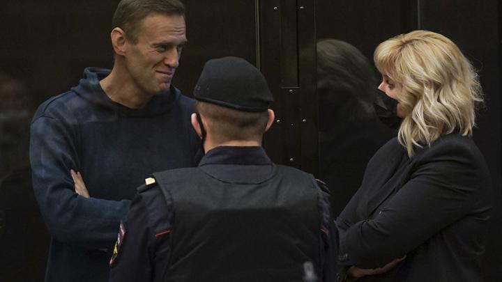 Иностранные дипломаты на суде Навального – это саморазоблачение и полный провал их агента