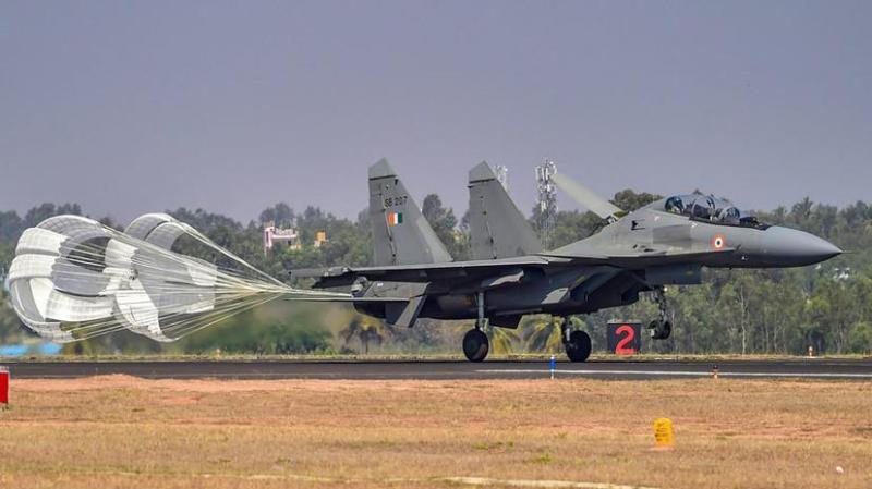 Какое оружие представила Россия на выставке Aero India 2021