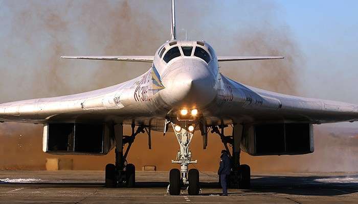 Ту-160: ракетоносец, который Украина распилила. «Белый лебедь» опередил стратегическую авиацию США на два десятка лет Ту-160: ракетоносец, который Украина распилила. «Белый лебедь» опередил стратегическую авиацию США на два десятка лет