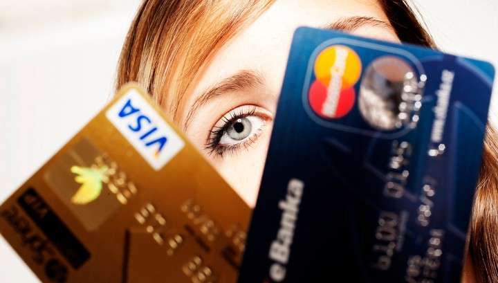 Visa и MasterСard перестали обслуживать Крым