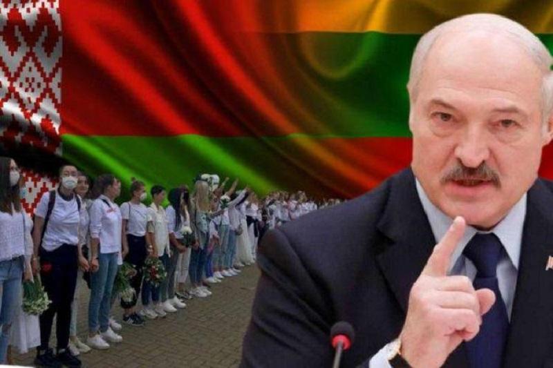 Атака мигрантами, а потом грузовики: Лукашенко нашел новый способ наказать Литву