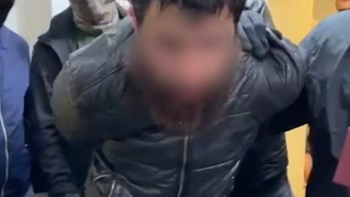 ФСБ показал видео разгрома экстремистской ячейки в Екатеринбурге