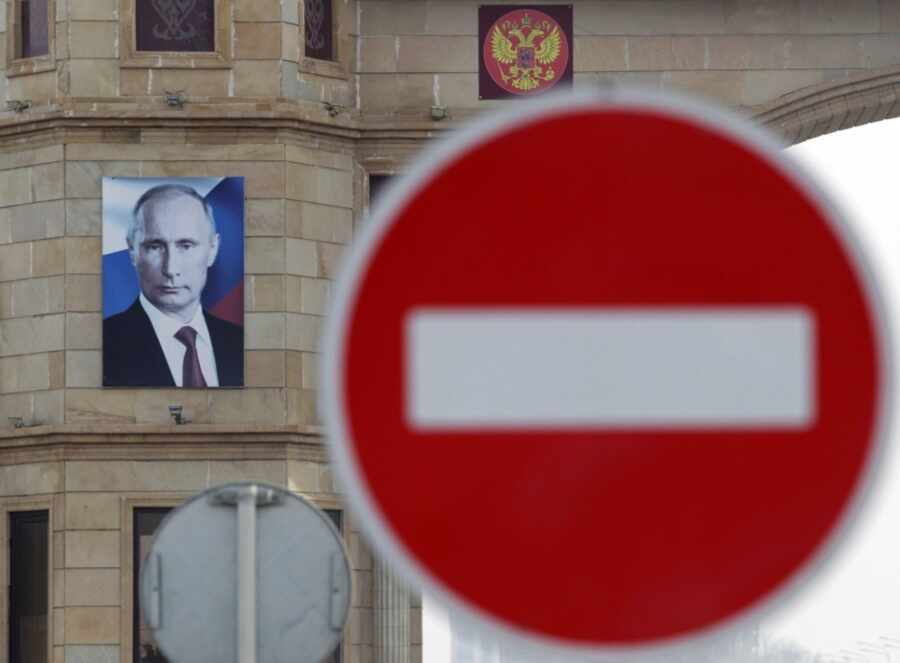 Конечная цель санкций США против России – госпереворот