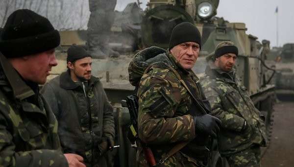 Украинские силовики в районе Дебальцево, 15 февраля 2015 Украинские силовики в районе Дебальцево, 15 февраля 2015