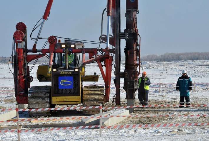Pile driving in Tyumen