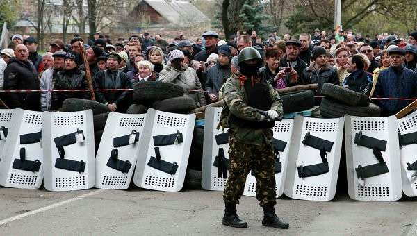 Ситуация в Славянске 12 апреля 2014 Ситуация в Славянске 12 апреля 2014