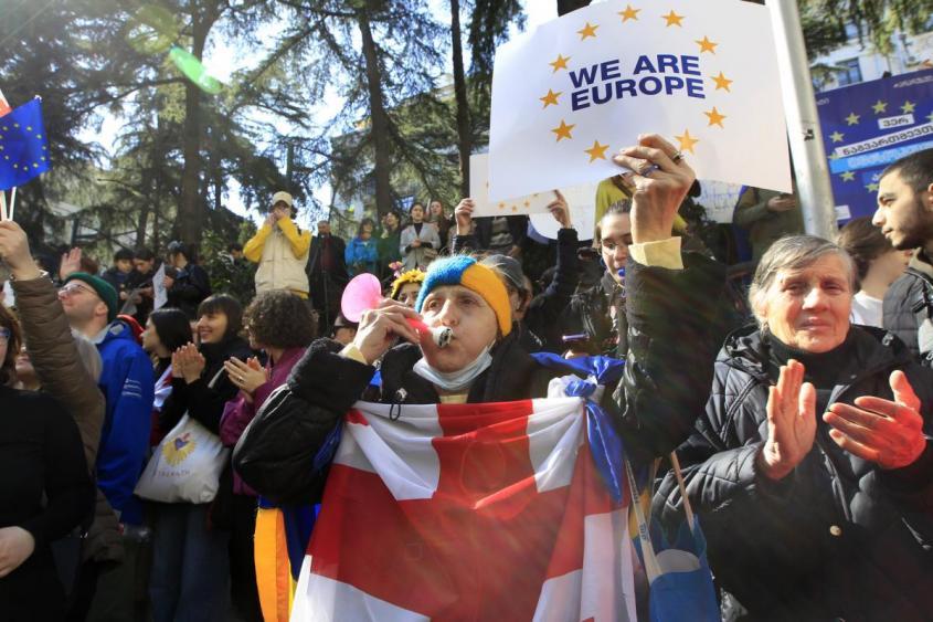 США пытаются поджечь Грузию «по украинскому образцу»