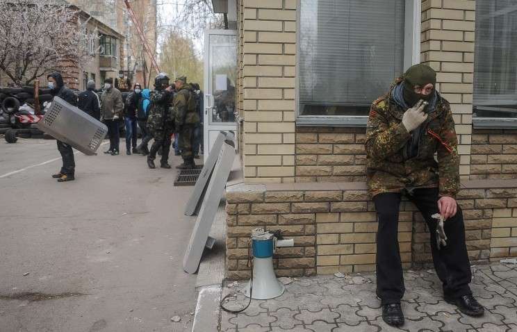 Медведев: на Украине снова пролилась кровь, страна в предчувствии гражданской войны