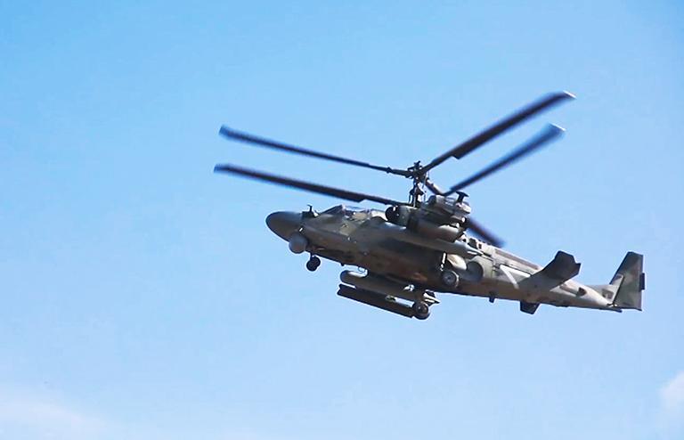 На фото: российскийвертолет Ка-52 