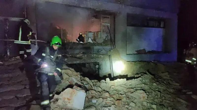 «Аэропорт» с французами аннулирован. Не надо было Макрону так хорохориться