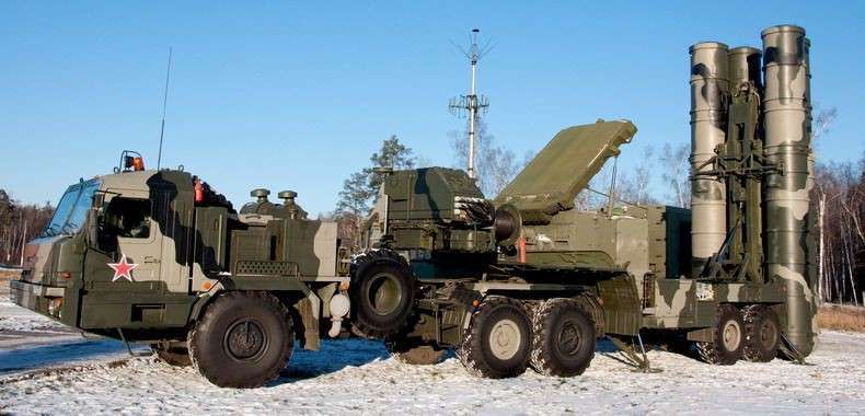 Российский ракетный комплекс С-400 делает истребитель F-35 устаревшим Российский ракетный комплекс С-400 делает истребитель F-35 устаревшим