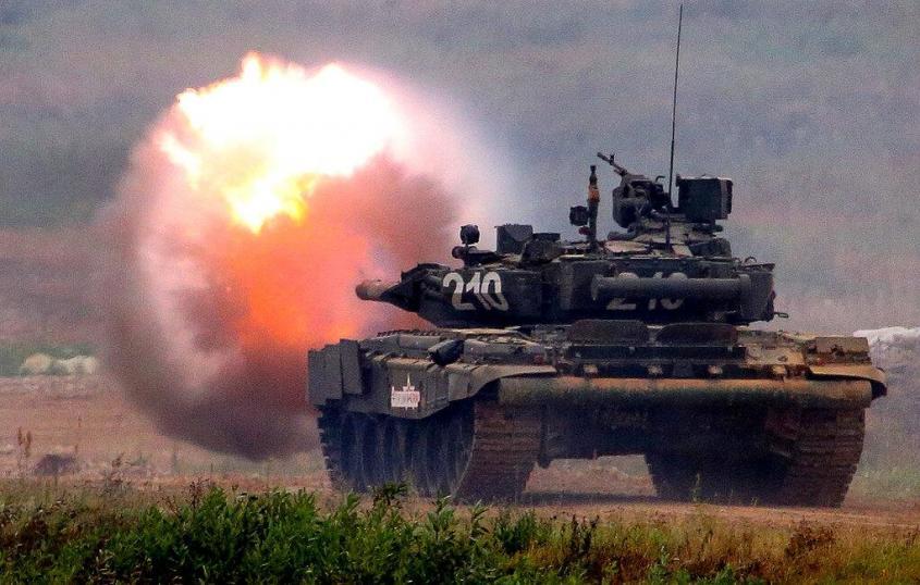 Прошивает танки насквозь и в 3 раза увеличивает боевой потенциал: мощнейший боеприпас танков РФ – реактивный, а не подкалиберный