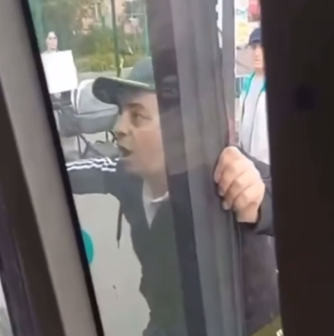 Мигранта, угрожавшего семье Бастрыкина, заставили пожалеть об этом. Больше не смеётся