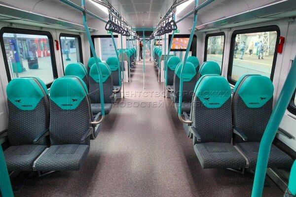 На Киевском вокзале Москвы торжественно запустили в эксплуатацию сотый электропоезд «Иволга 4.0»