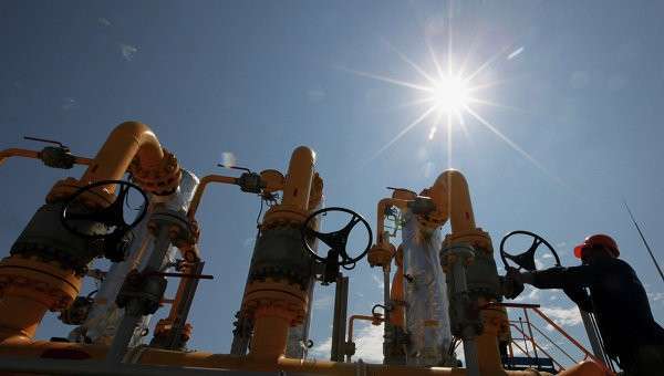 На газораспределительной станции, архивное фото На газораспределительной станции, архивное фото