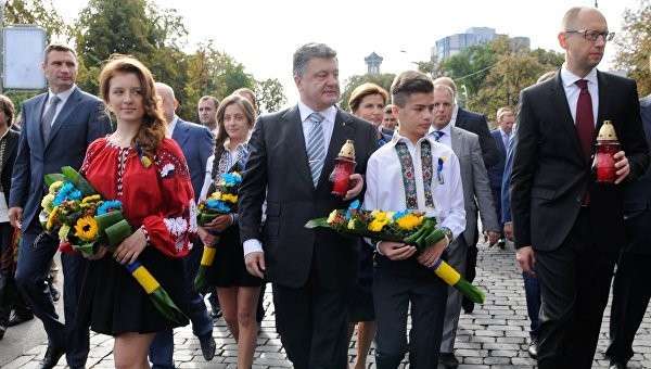 Порошенко создаёт новую «Партию регионов», поглощая политсилы Кличко и Яценюка