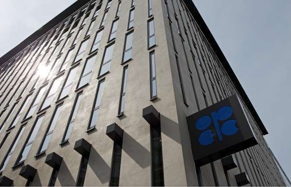 ОПЕК призвала страны объединиться против низких цен на нефть