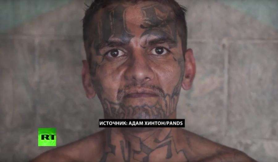 Британский фотограф побывал в одной из самых страшных тюрем мира