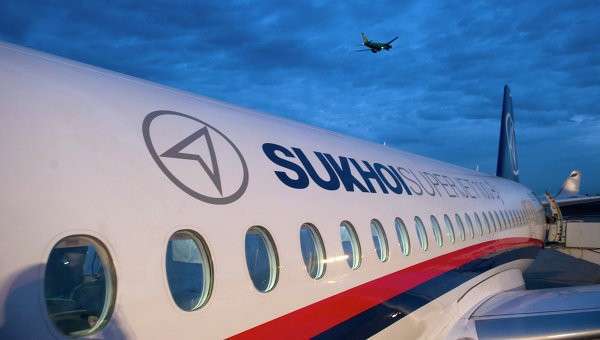 Самолет Superjet 100. Архивное фото Самолет Superjet 100. Архивное фото