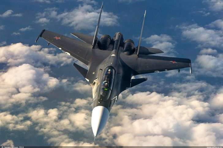 В небе Сирии Су-30 перехватили израильские F-15