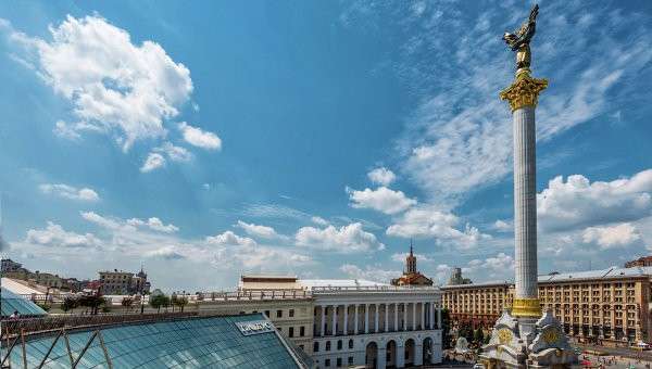 Площадь Независимости в Киеве Площадь Независимости в Киеве