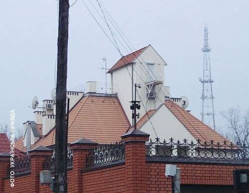 Куда киевские революционеры не водят экскурсий. Роскошные имения лидеров «евромайдана» Куда киевские революционеры не водят экскурсий. Роскошные имения лидеров «евромайдана»