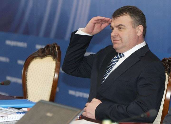 Анатолий Сердюков вошел в совет директоров холдинга "Вертолеты России" Анатолий Сердюков вошел в совет директоров холдинга "Вертолеты России"