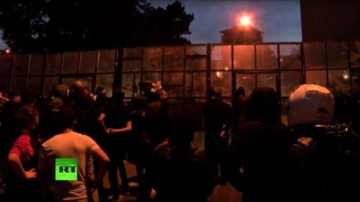Полиция Корсики мобилизована для охраны мусульманских районов от погромов