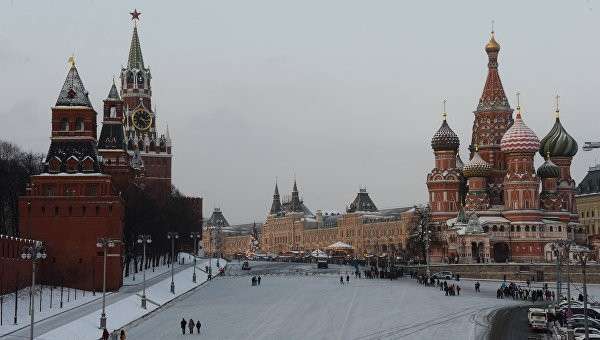 Васильевский спуск и Красная площадь в Москве, архивное фото Васильевский спуск и Красная площадь в Москве, архивное фото
