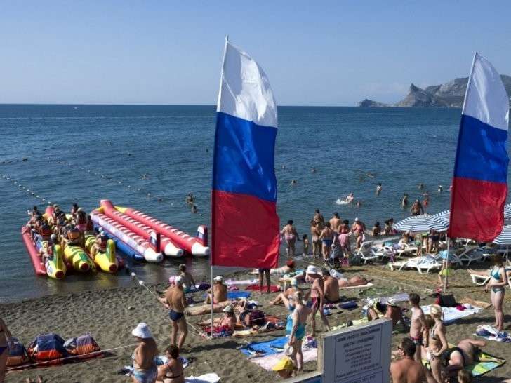 Ажиотаж в Крыму: украинцы массово едут на отдых в российский Крым