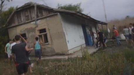 Новое видео погромов цыганского посёлка под Одессой, вызванных убийством ребёнка