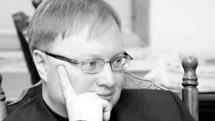 Последняя попытка Америки. Беседа с Виталием Аверьяновым, одним из соучредителей Изборского клуба, доктором филФрагмент из статьи Виталия Аверьянова «Последняя попытка Америки». Виталий Аверьянов - доктор философских наук, директор Института динамического консерватизма.<br />
<br />
<b>- Какова альтернатива креативному классу, где взять патриотически ориентированный креативный класс?</b><br />
<br />
- Его не нужно где-то брать. Он есть. Поверьте, оппозицией столичному классу «креаклов» является не только пролетариат и «<a href= Последняя попытка Америки. Беседа с Виталием Аверьяновым, одним из соучредителей Изборского клуба, доктором философских наук, директором Института динамического консерватизма
