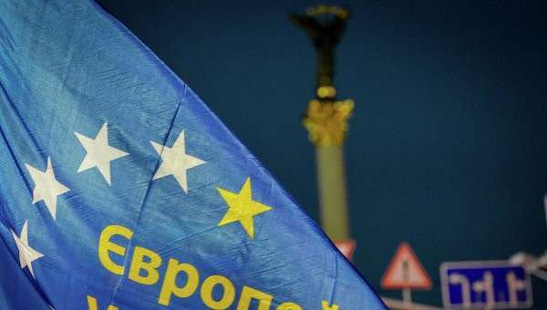 Акции сторонников евроинтеграции Украины на площади Независимости в Киеве Акции сторонников евроинтеграции Украины на площади Независимости в Киеве