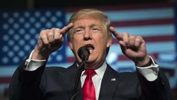 Дональд Трамп высмеял CNN и NBC: «Русские обыгрывают их как дураков»