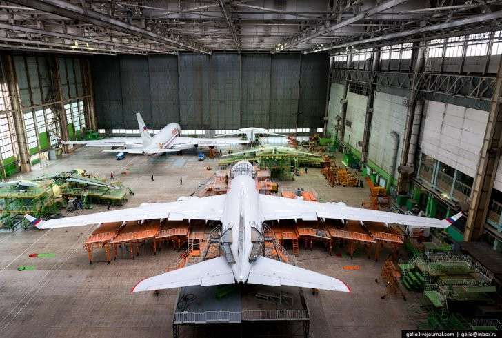 Ил-96-300 и Ан-148, производство самолётов от «Летающего танка» до Борта №1