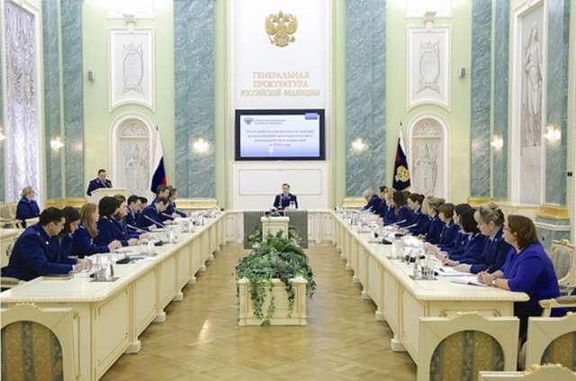 За коррупцию в России в 2016 году осудили более 13 тысяч человек. Бой продолжается!