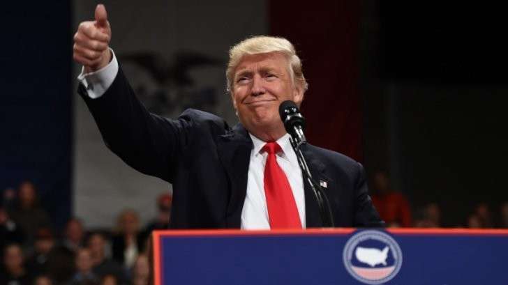 Как либералы в России Трампу присягают и от Клинтонов открещиваются