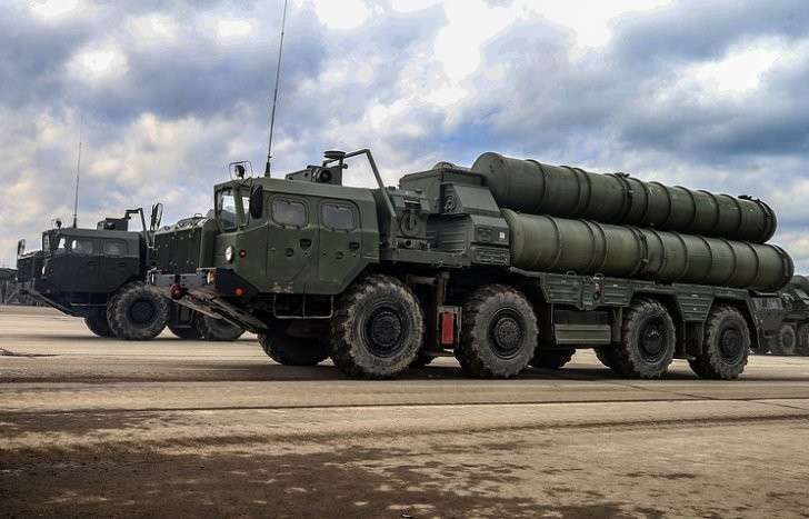 Пусковая установка зенитных ракет комплекса С-400
