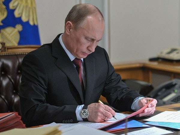 Картинки по запросу путин подписал