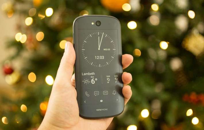       YotaPhone 3