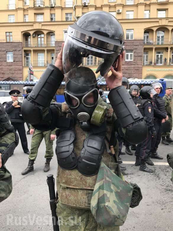 В Москве и Петербурге на несанкционированных митингах оппозиции задержали более 650 провокаторов | Русская весна
